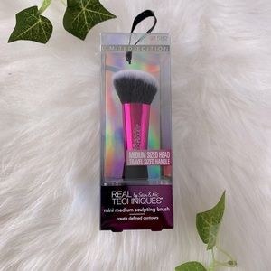 Real Techniques Mini Sculpting Brush